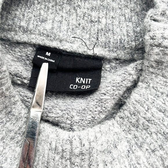 Knit Co Op Sweater Gray Size Med - Picture 9 of 9
